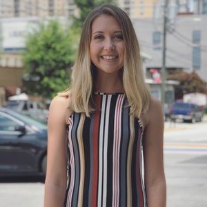 Meet your Posher, Lauren